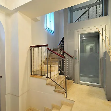 San Polo With Balcony דירה *