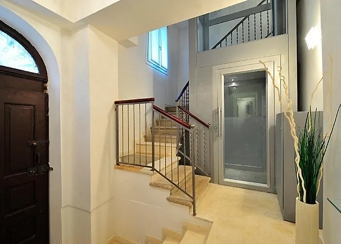 San Polo With Balcony Apartment *